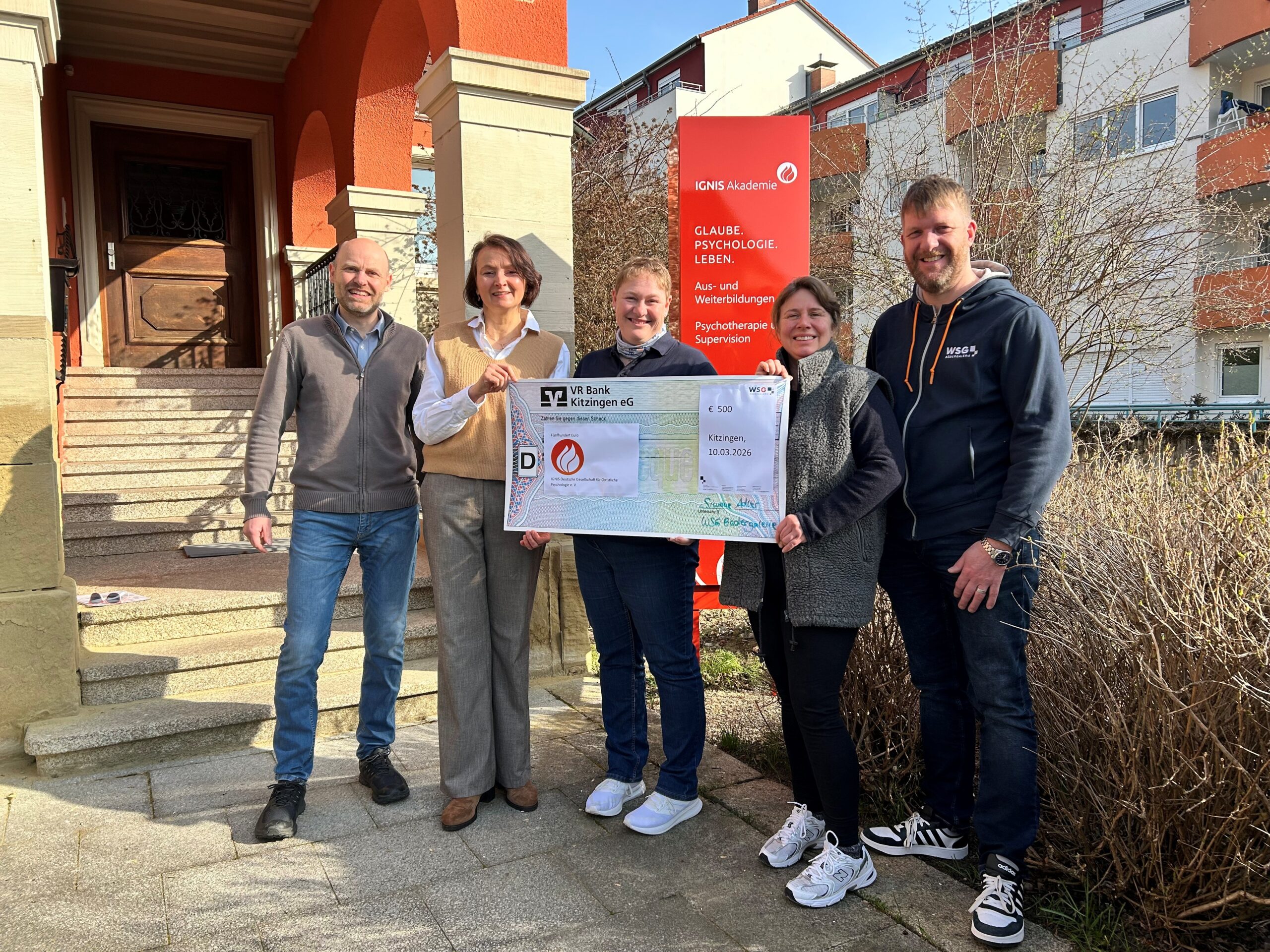 WSG Bädergalerie und Café Naturling spenden 1000 Euro