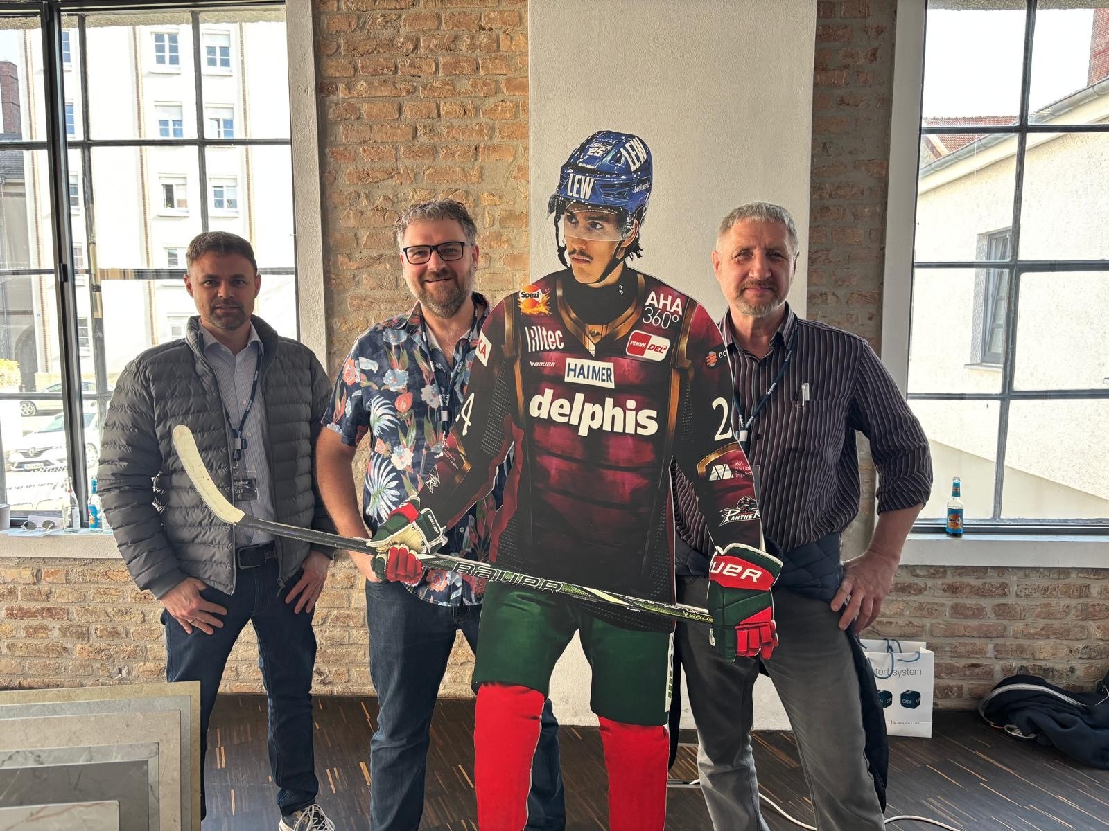Thomas, Torsten und Peter bei der delphis-Eishockey-Eventreise